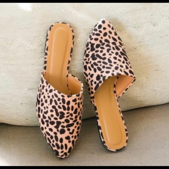 Shoes - 🆕 Leopard Print Flats